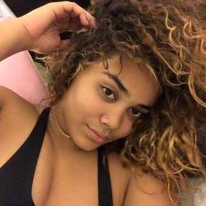 Meet your Posher, Anyela